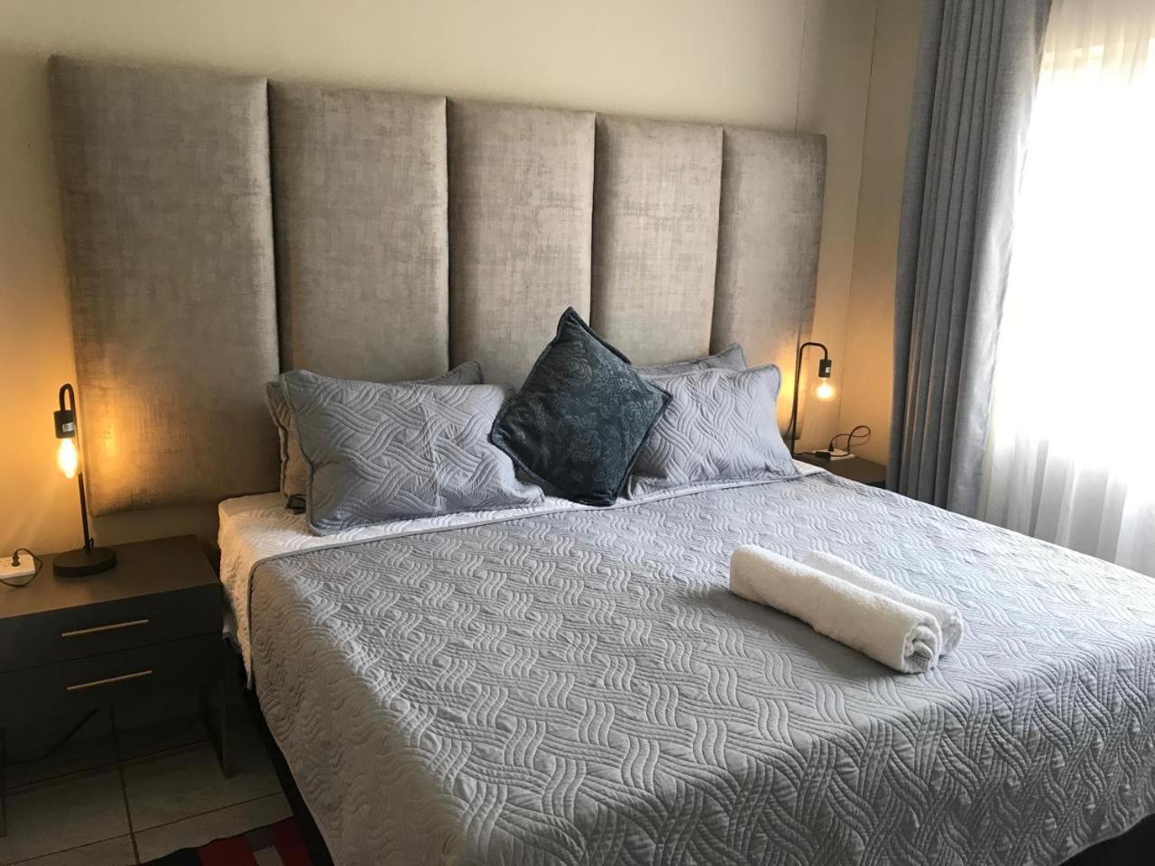 Menlyn Maine Apartments, Menlyn Place Pretoria-Noord Esterno foto