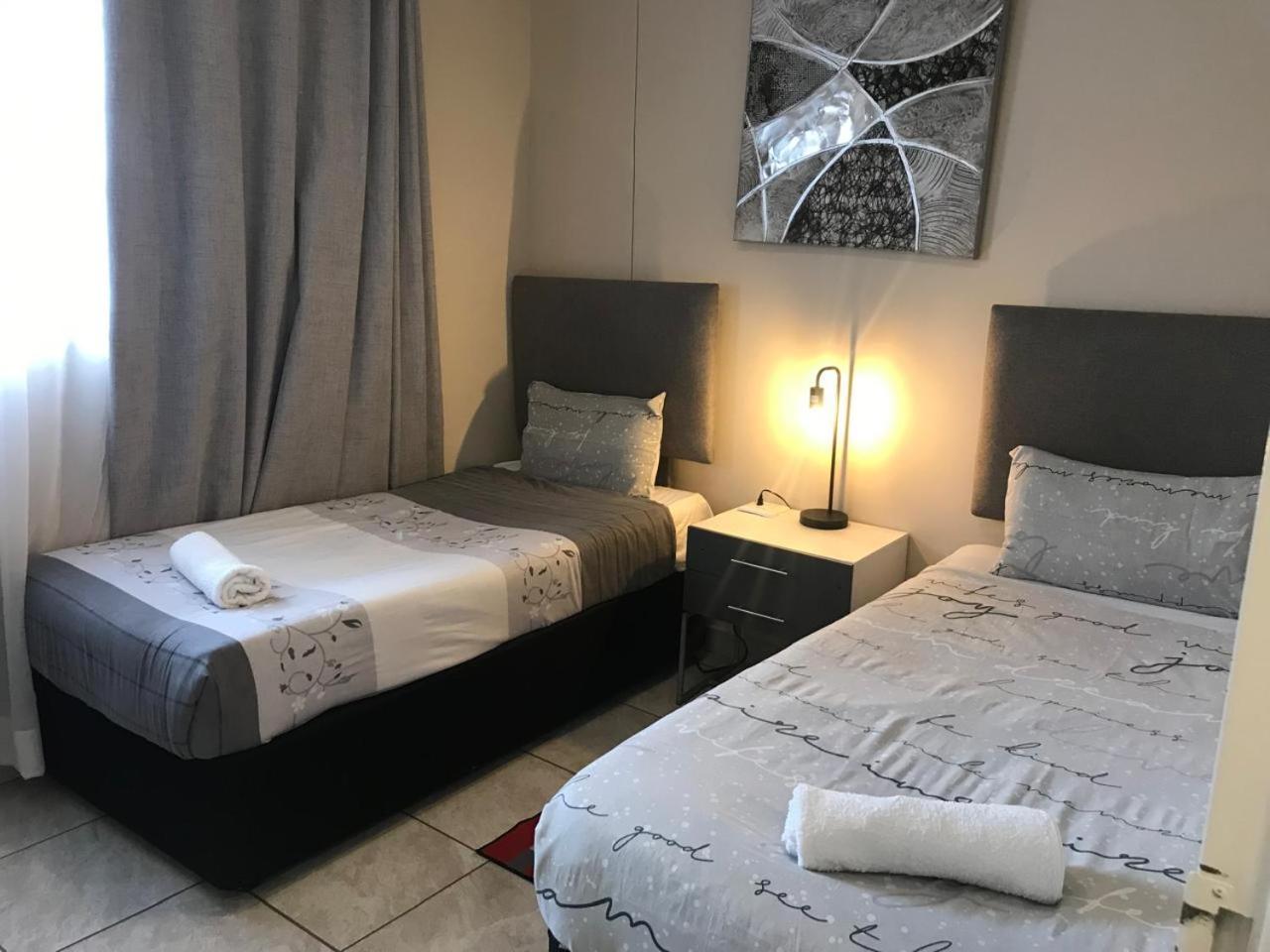 Menlyn Maine Apartments, Menlyn Place Pretoria-Noord Esterno foto