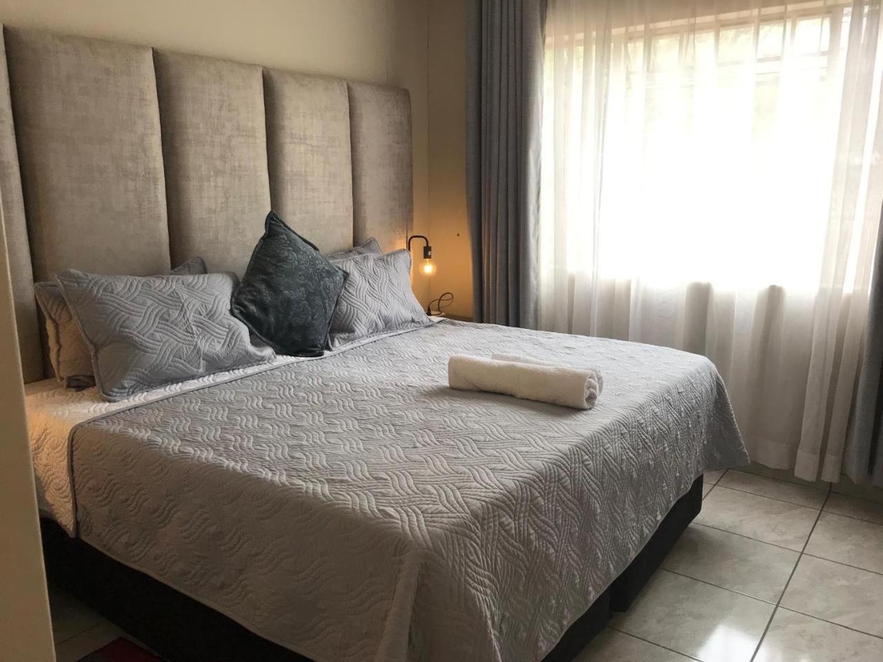 Menlyn Maine Apartments, Menlyn Place Pretoria-Noord Esterno foto