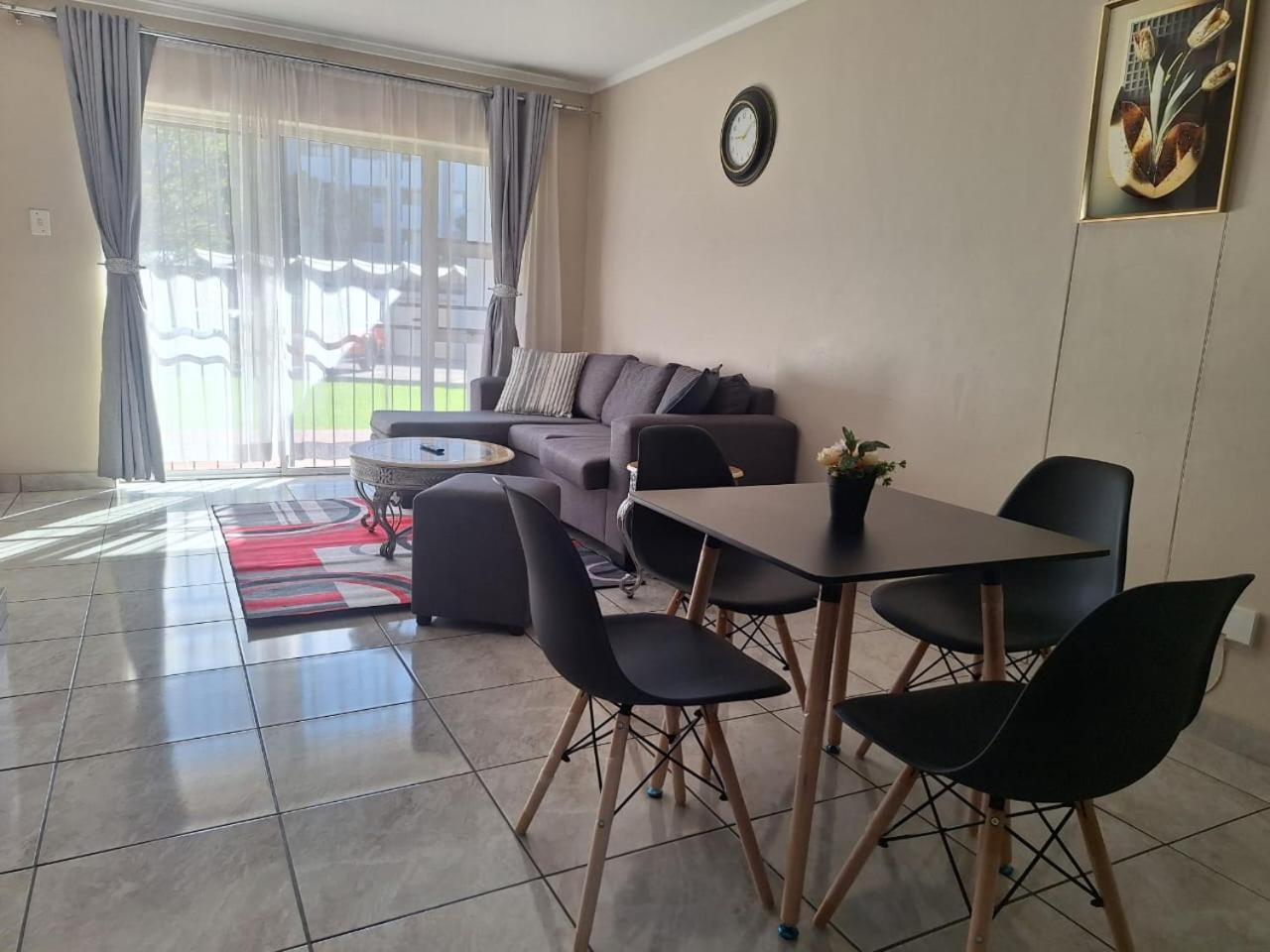 Menlyn Maine Apartments, Menlyn Place Pretoria-Noord Esterno foto
